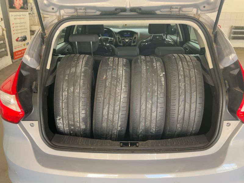 Ford Focus 1.6 Ti-VCT Titanium — zdjęcie 10