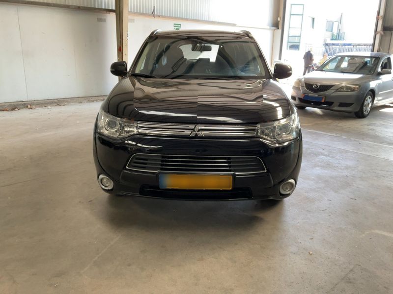 Mitsubishi Outlander 2.0 PHEV PHEV Instyle 4WD — zdjęcie 9