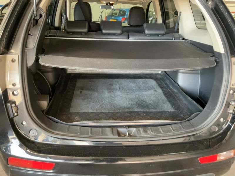 Mitsubishi Outlander 2.0 PHEV PHEV Instyle 4WD — zdjęcie 10