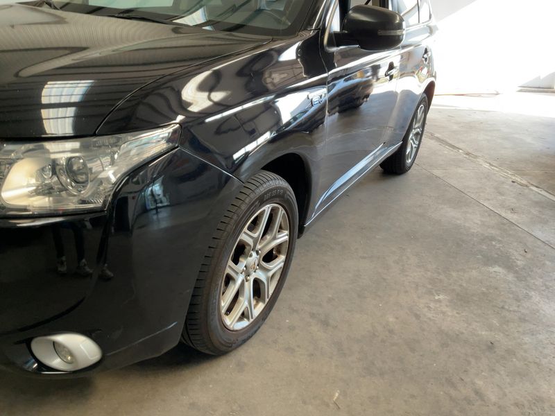Mitsubishi Outlander 2.0 PHEV PHEV Instyle 4WD — zdjęcie 2