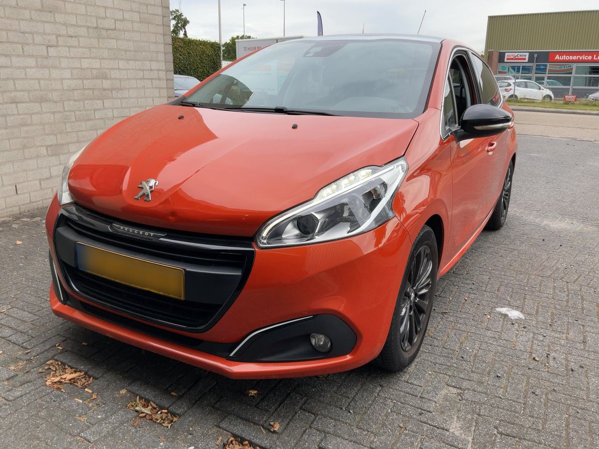 Peugeot 208 2015