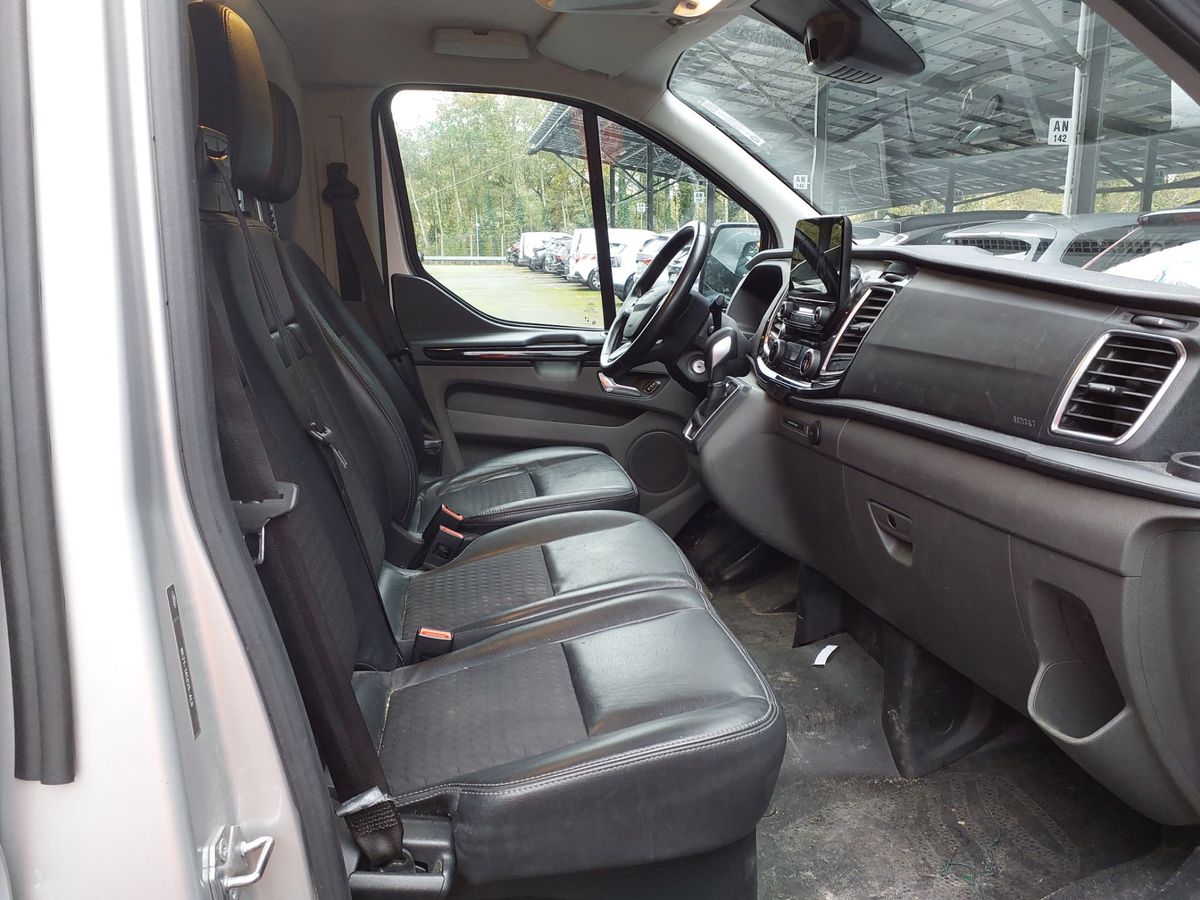Ford Transit 2023 — photo 10