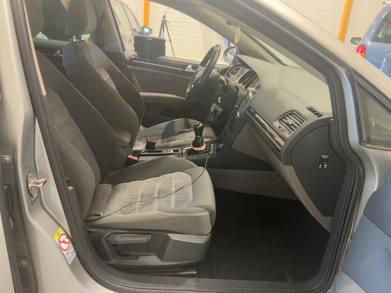 Volkswagen Golf VII 2.0 TDI Carat BlueMotion Tech — zdjęcie 11