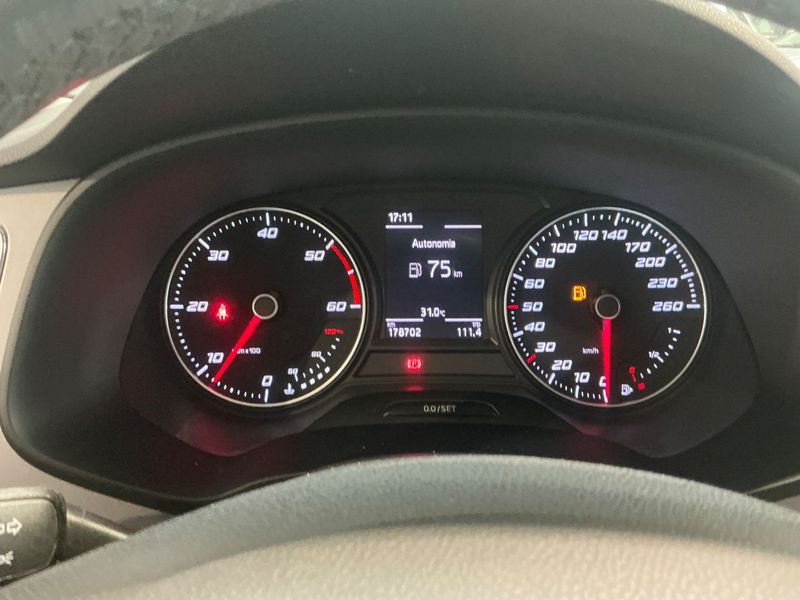 Seat Leon 1.6 TDI Style — zdjęcie 13