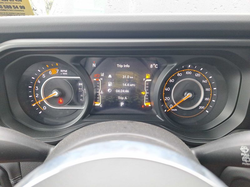 Jeep Wrangler Unlimited 2.0 TGDi Sahara — zdjęcie 12