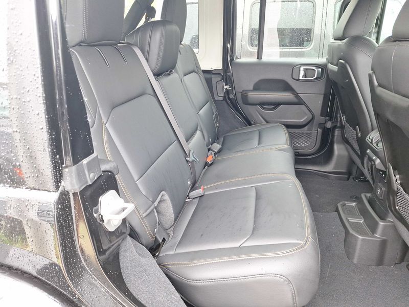 Jeep Wrangler Unlimited 2.0 TGDi Sahara — zdjęcie 14