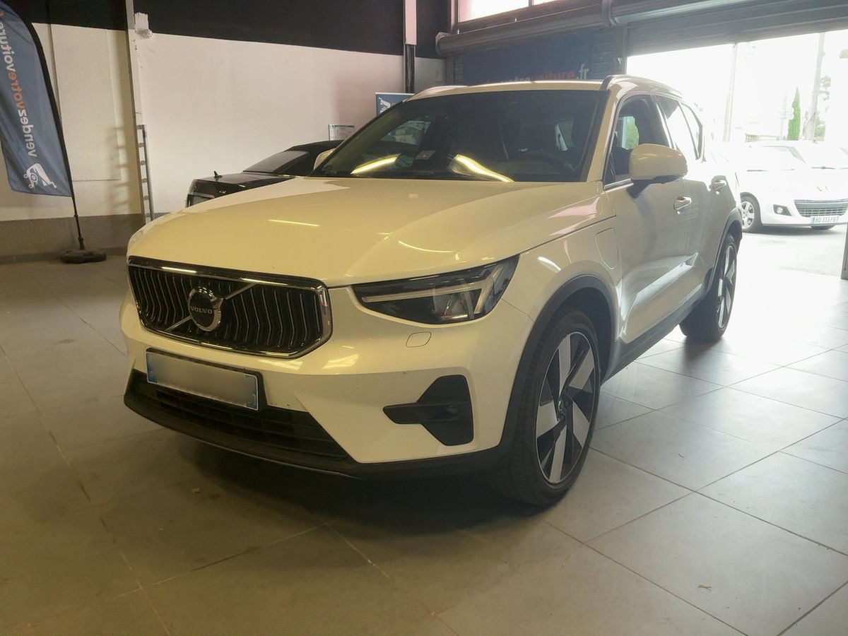 Volvo XC40 2022 — photo 1