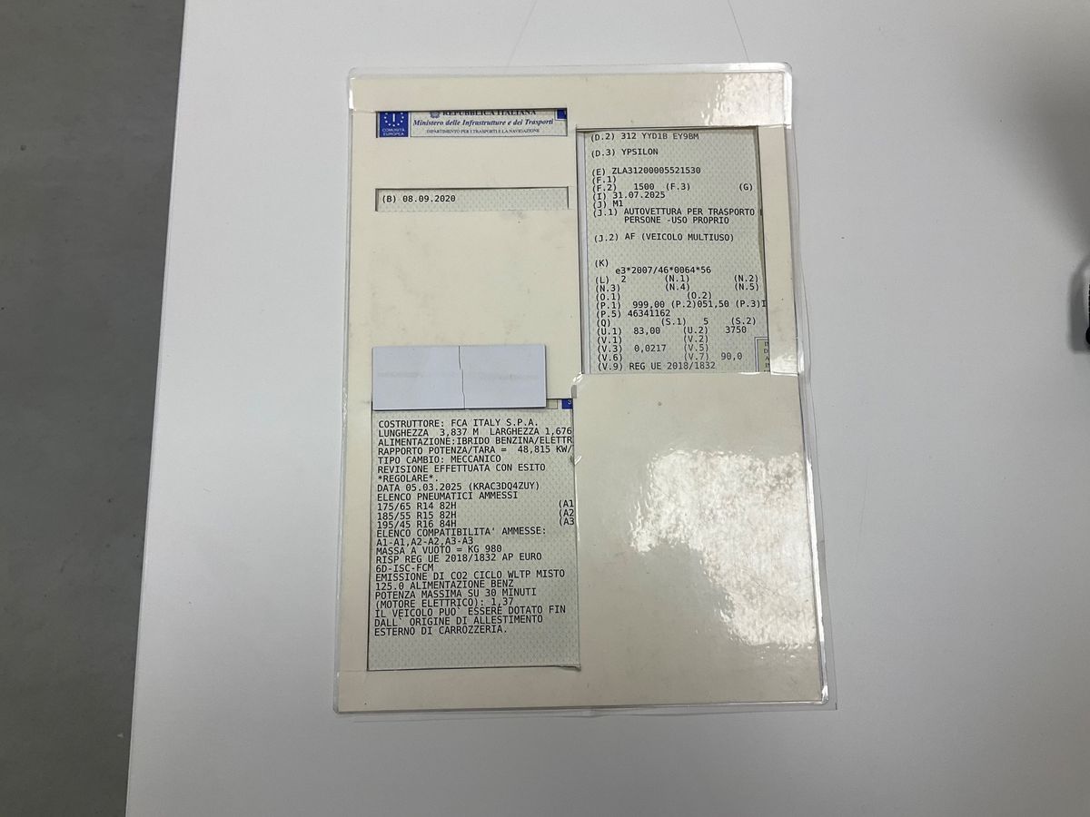 Lancia Ypsilon 1.0 Mild-Hybrid Gold