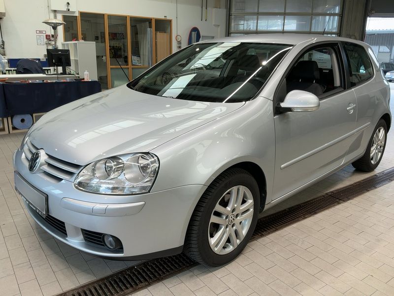 Volkswagen Golf V 1.6 Goal