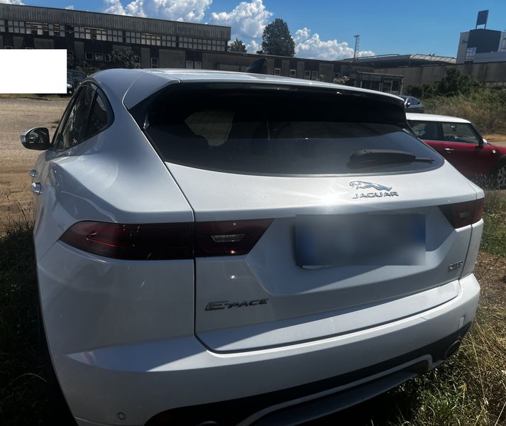 Jaguar E-Pace D150 Chequered Flag AWD — zdjęcie 4