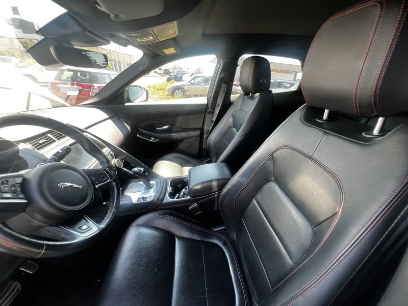 Jaguar E-Pace D150 Chequered Flag AWD — zdjęcie 9