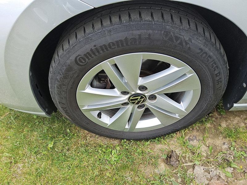 Volkswagen Golf VIII 2.0 TDI Life — zdjęcie 23