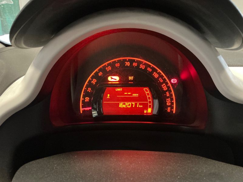 Renault Twingo 1.0 SCe Zen — zdjęcie 4
