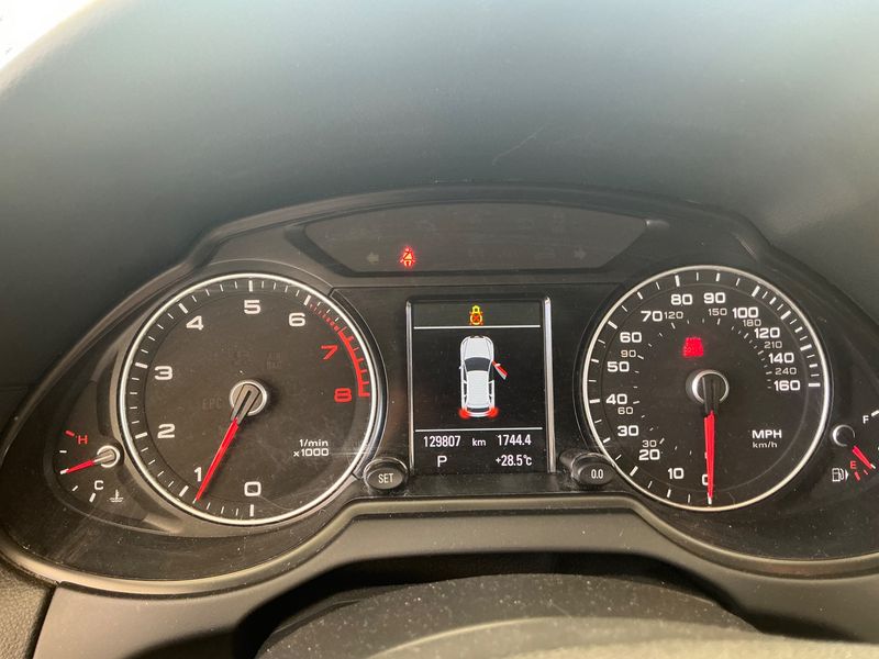 Audi Q5 2.0 TFSI quattro Advance — zdjęcie 13