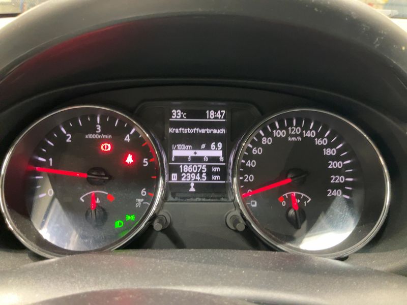 Nissan Qashqai+2 2.0 dCi I-Way 4x4 2011 – снимка 19