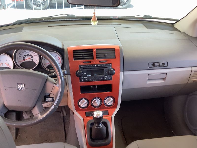 Dodge Caliber 2.0 CRD SXT — zdjęcie 12