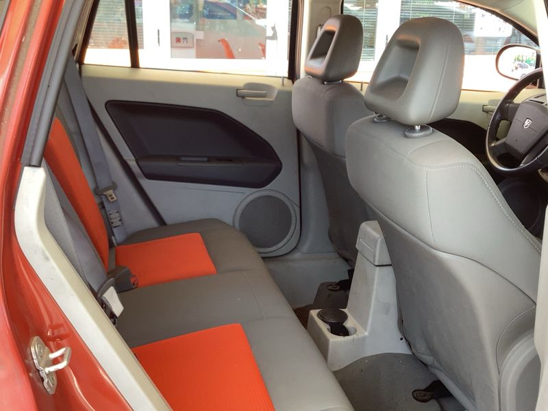 Dodge Caliber 2.0 CRD SXT — zdjęcie 14