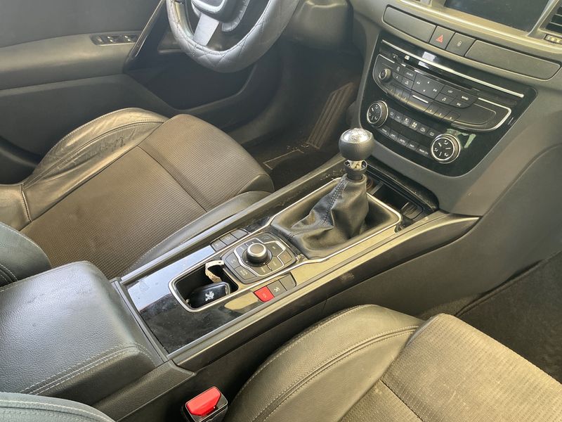 Peugeot 508 2.0 HDi Allure 2011 – снимка 26