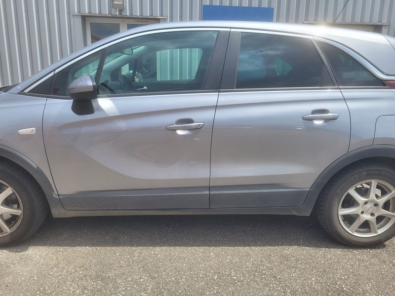 Opel Crossland X 1.2 Turbo Business Elegance — zdjęcie 4