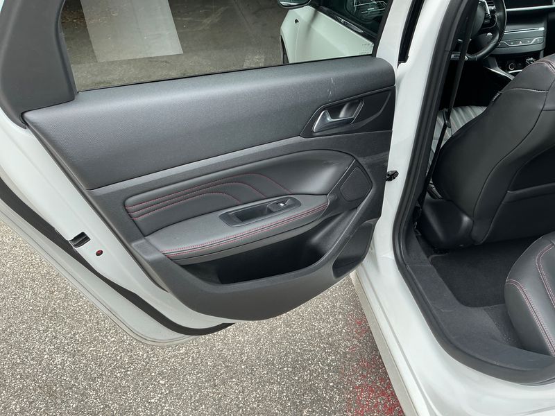 Peugeot 308 2.0 Blue-HDi GT 2020 – снимка 29