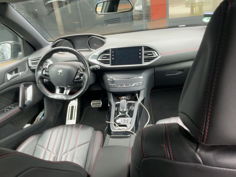 Peugeot 308 2.0 Blue-HDi GT 2020 – снимка 17