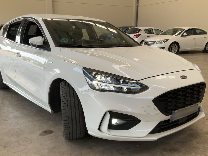 Ford Focus 1.0 EcoBoost ST-Line — zdjęcie 8