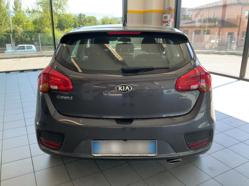Kia cee'd 1.6 CRDi Active — zdjęcie 5