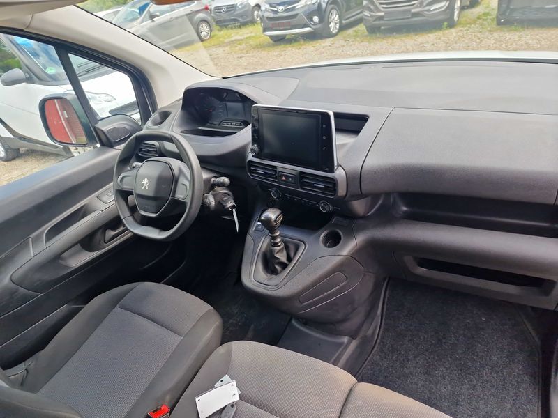 Peugeot Partner 1.2 PureTech Premium L1 — zdjęcie 11
