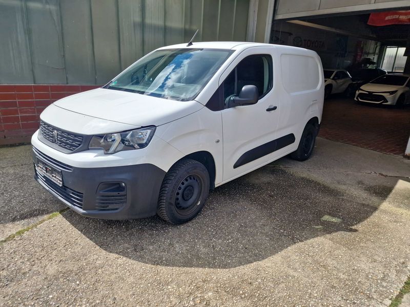 Peugeot Partner 1.2 PureTech Premium L1 — zdjęcie 1