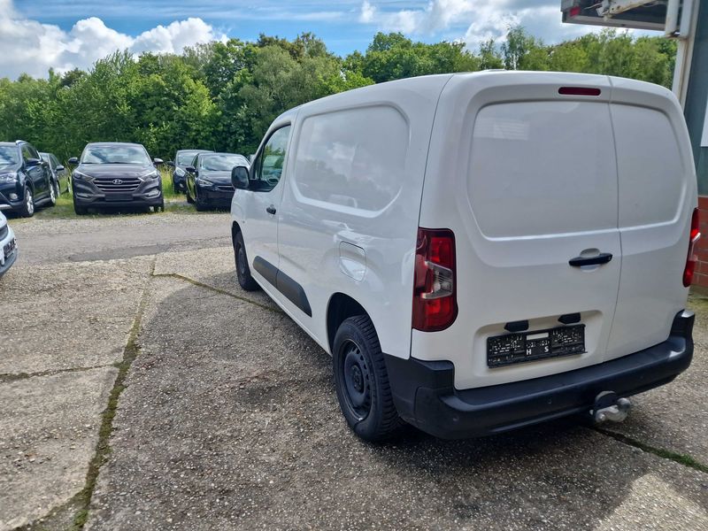 Peugeot Partner 1.2 PureTech Premium L1 — zdjęcie 3