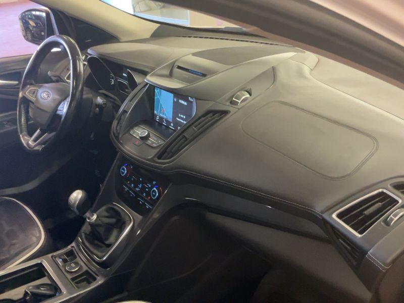 Ford Kuga 2.0 TDCi Vignale — zdjęcie 12