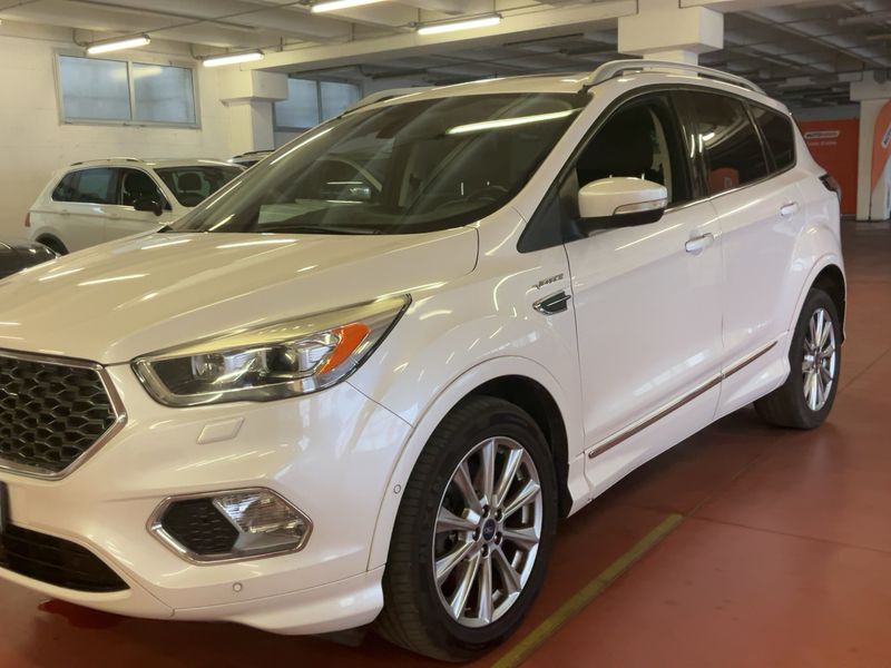 Ford Kuga 2.0 TDCi Vignale — zdjęcie 2