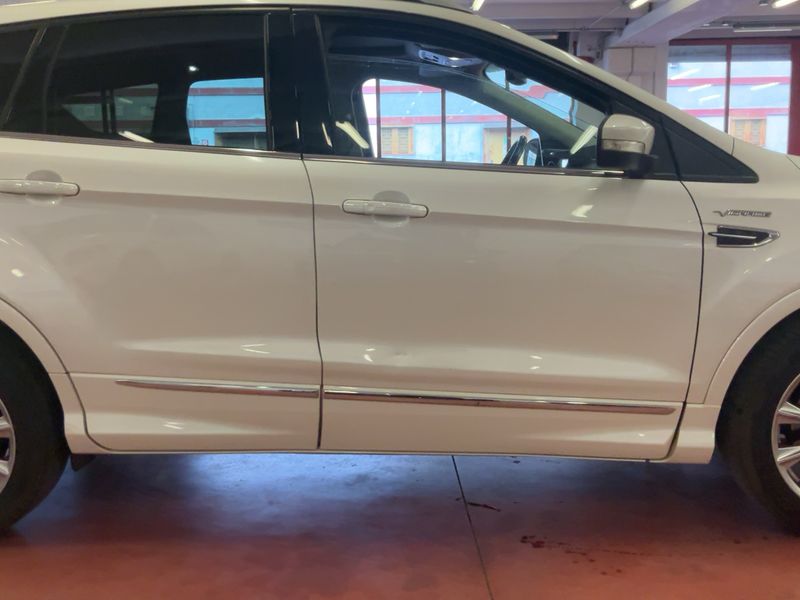 Ford Kuga 2.0 TDCi Vignale — zdjęcie 7