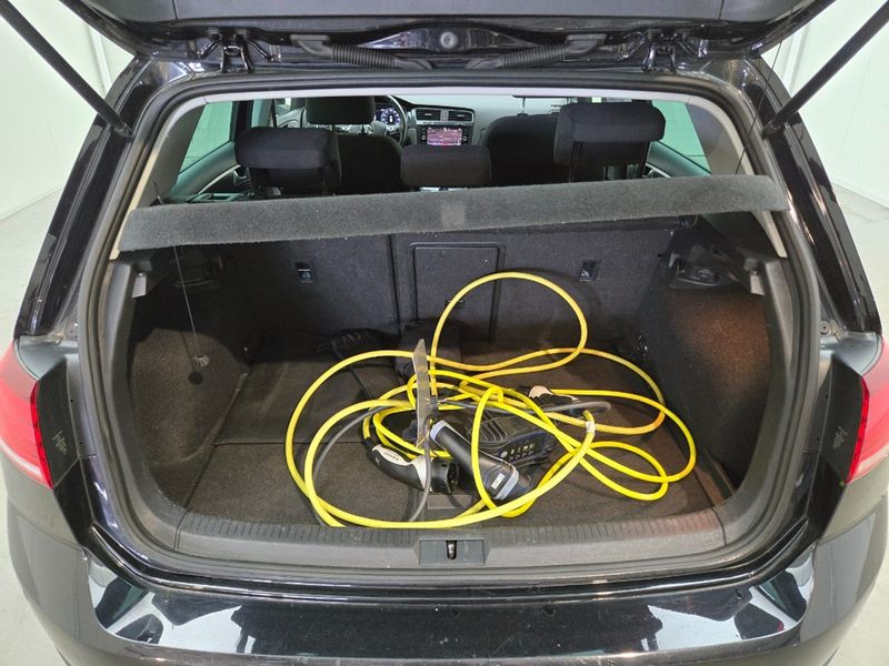 Volkswagen e-Golf VII electric drive 100 kW — zdjęcie 5