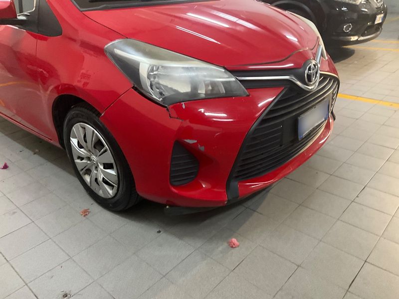 Toyota Yaris 1.0 VVT-i Cool 2015 – снимка 43