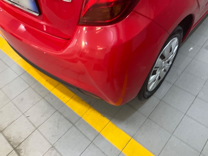 Toyota Yaris 1.0 VVT-i Cool 2015 – снимка 39