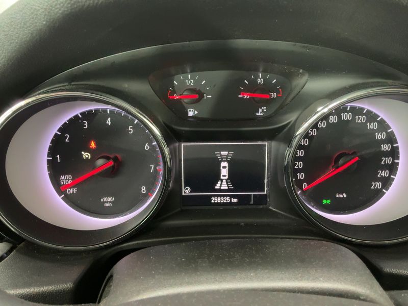 Opel Insignia Grand Sport 1.5 SIDI Turbo Edition — zdjęcie 13