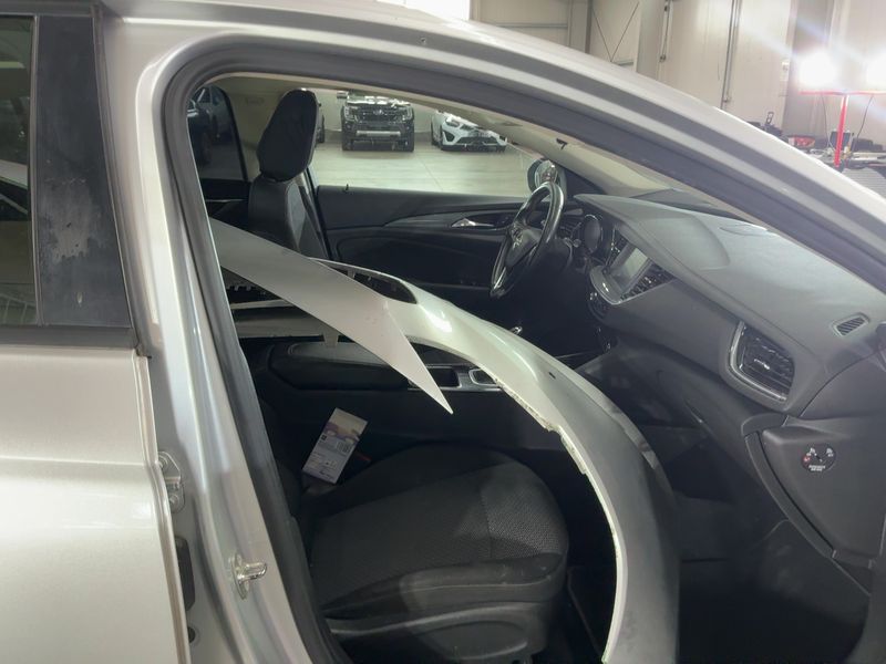 Opel Insignia Grand Sport 1.5 SIDI Turbo Edition — zdjęcie 11