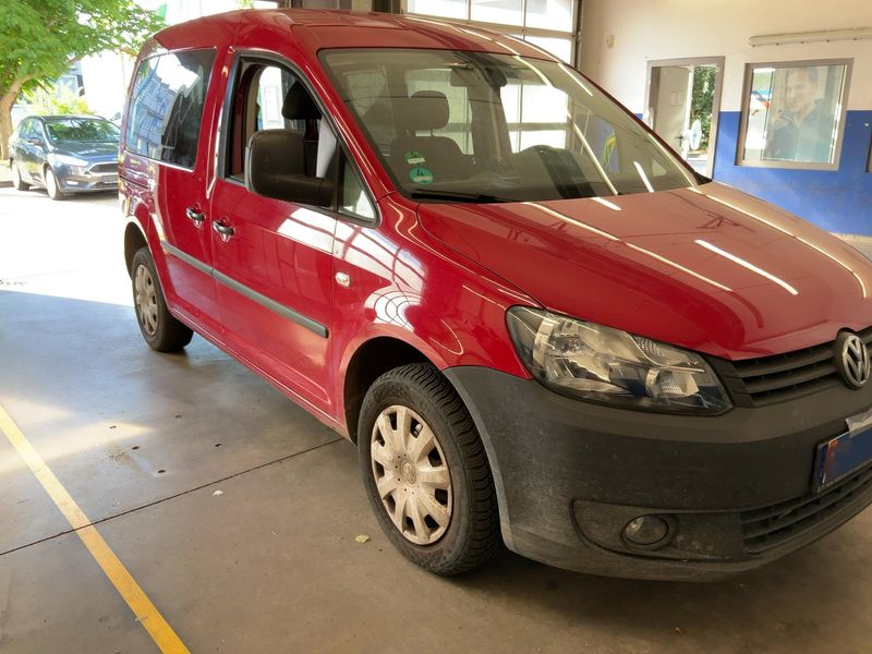 Volkswagen Caddy 1.6 TDI Startline 2012 – снимка 12