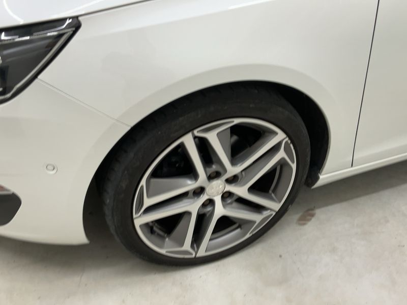 Peugeot 308 2.0 Blue-HDi Allure 2015 – снимка 3