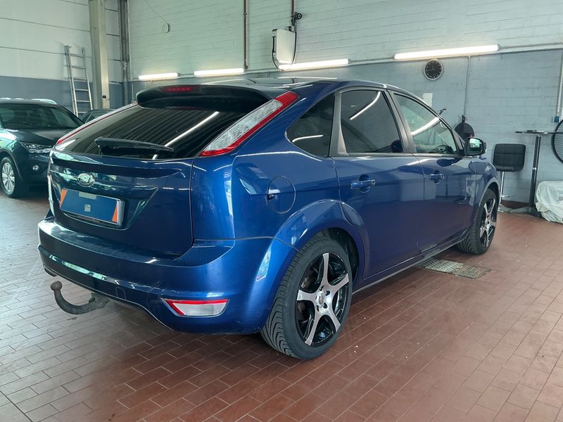 Ford Focus 1.6 Style — zdjęcie 2