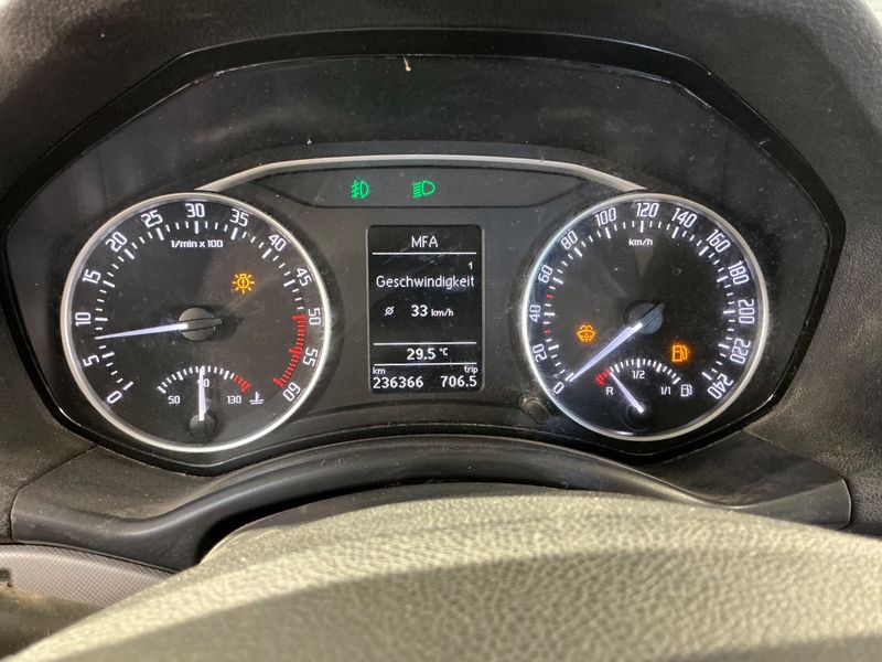 Skoda Octavia 2.0 TDI Elegance — zdjęcie 13