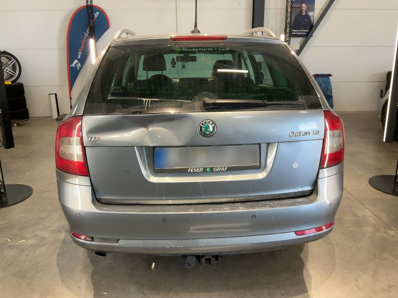 Skoda Octavia 2.0 TDI Elegance — zdjęcie 5