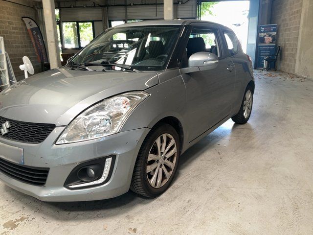 Suzuki Swift 1.2 GLX — zdjęcie 2