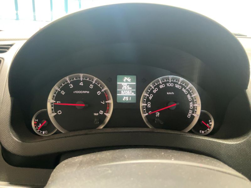 Suzuki Swift 1.2 GLX — zdjęcie 13