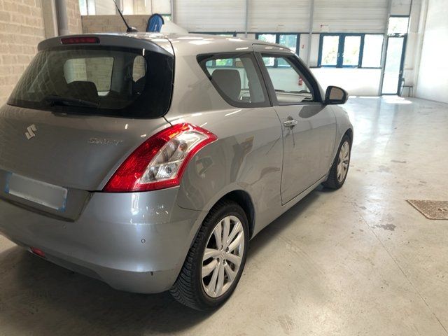 Suzuki Swift 1.2 GLX — zdjęcie 6