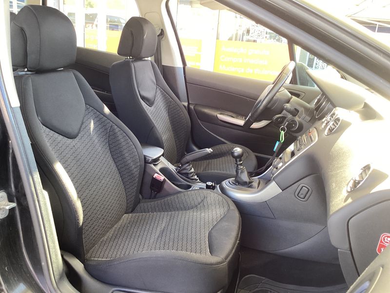 Peugeot 308 1.6 HDi Sport — zdjęcie 3