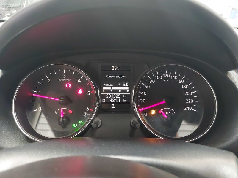 Nissan Qashqai 1.5 Turbodiesel Tekna — zdjęcie 12