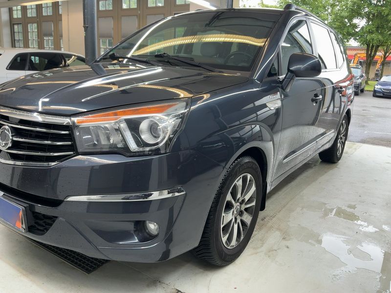 Ssangyong Rodius 2.2 TD Sapphire 4WD