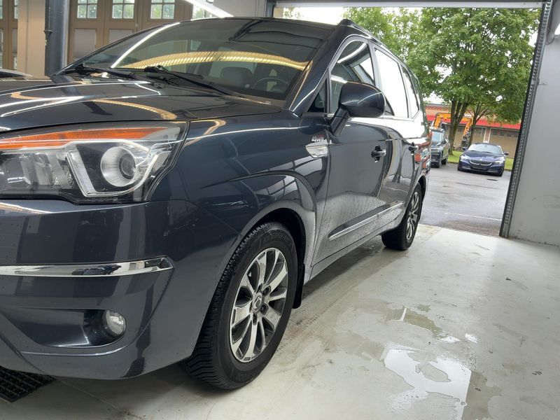 Ssangyong Rodius 2.2 TD Sapphire 4WD — zdjęcie 2